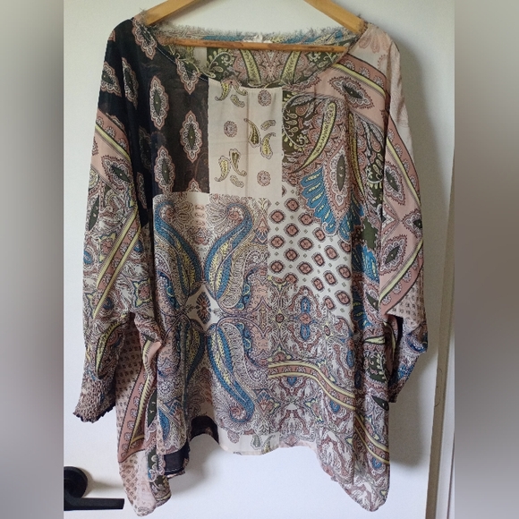 eesome Tops - ee:some Boho Style Paisley Patchwork Cape Style Top Size XL